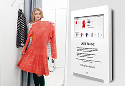 smart fitting room with display